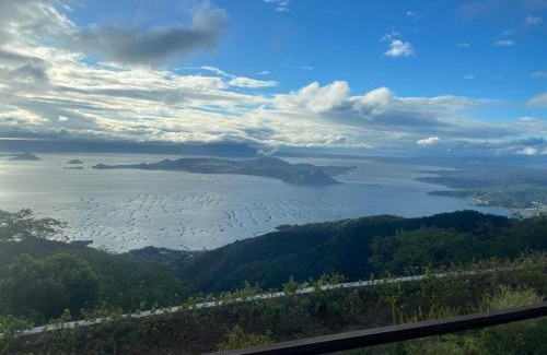 Silang Junction North Apartment | Affordable Tagaytay Serin East Staycation