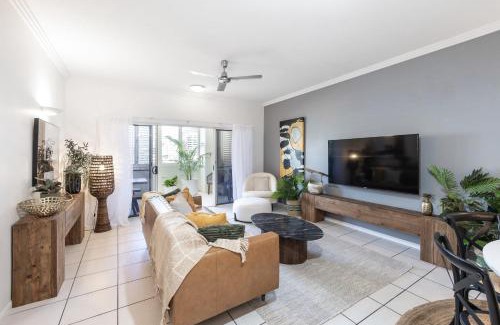 Cairns Central Business District Apartment | Afternoon Delight