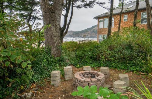 Newport House | Agate Beach Oceanfront Lodge
