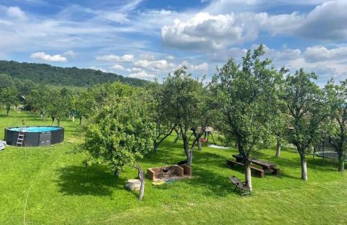 Baia de Fier House | Agropensiunea DarDen