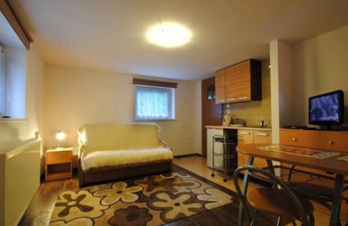 Jugow Apartment | Agroturystyka Dom pod Kalenicą
