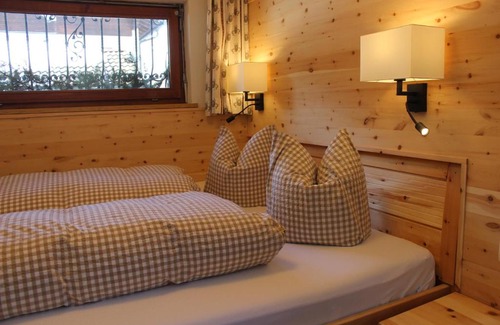 Partenen Apartment | Ahnenhöfl