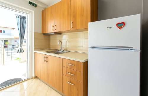 Asprovalta Apartment | Aigli Garden Getaway, Steps From Vrasna Beach