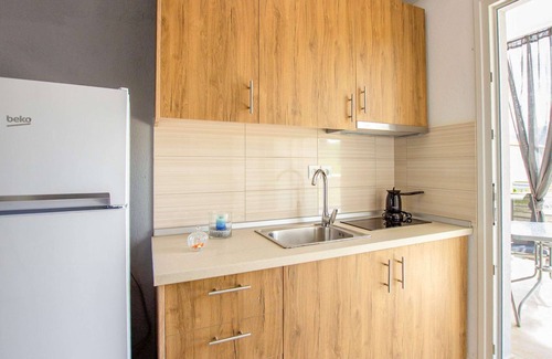 Asprovalta Apartment | Aigli Garden Getaway, Steps From Vrasna Beach