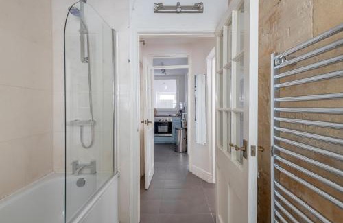 Upper Town Apartment | Ainslie's Apartment Belvedere