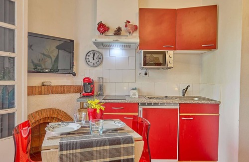 Cazaubon Apartment | Air-conditioned studio with garden and parking in Barbotan