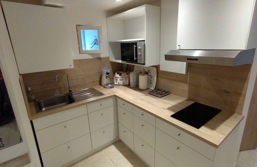 Roeze-sur-Sarthe House | Air-conditioned accommodation and heated swimming pool in Le Mans, 20 minutes from the circuit