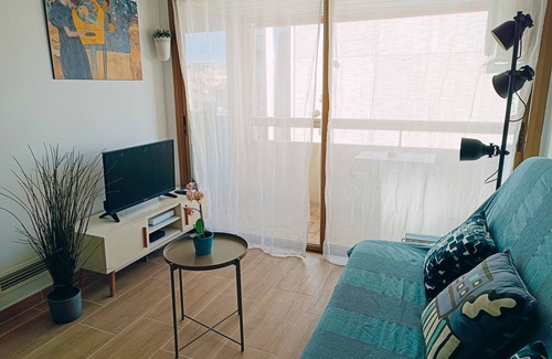 Antibes Old Town Apartment | Air-conditioned 2-room apartment with balcony in Old Antibes near beaches and activities