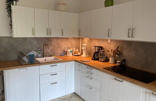 Lagnes House | Air-conditioned family home with swimming pool, near L'Isle-sur-la-Sorgue