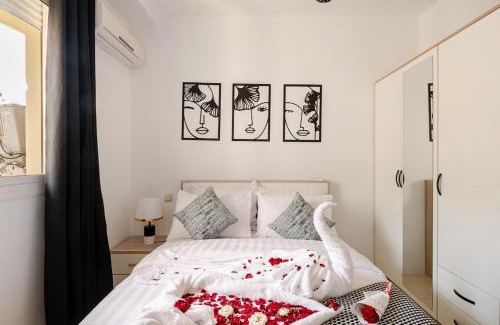 Oulad Khallouf Apartment | Air-conditioned house with internet near shops