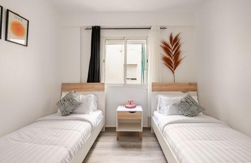 Oulad Khallouf Apartment | Air-conditioned house with internet near shops