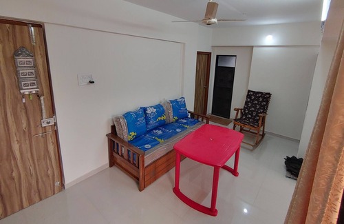Uddar Apartment | Air-conditioned suite 2 bed and living with gallery