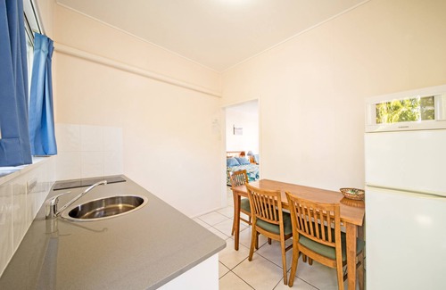 Airlie Beach Hotel | Airlie Court Units