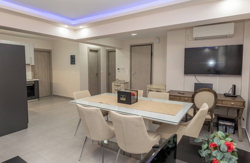 Porto Rafti House | Airport and Sea apartment