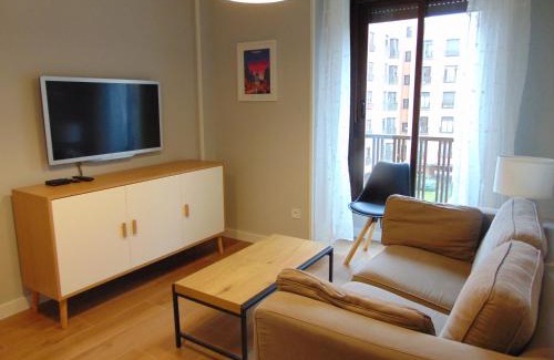 Rejas Apartment | Airport Madrid Plenilunio suites beige
