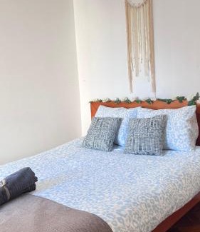 Falca House | Airport room