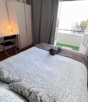 Falca House | Airport room