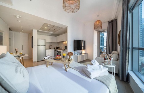 Dubai Marina Apartment | Airstay - Chic Studio - Marina View - Dubai Marina - Monthly Offer Available