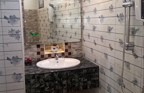 Samphao Lom Hotel | Aiyara House