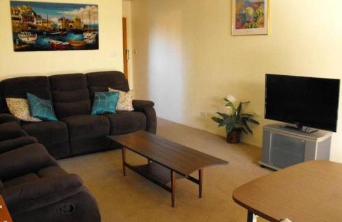 Forster Apartment | Akuna 8