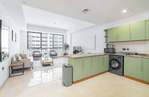 Al Barsha 1 Apartment | Al Barsha Apartment Sleeps 2 with Pool!