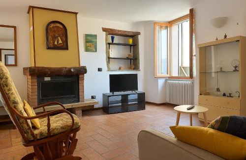 Vassena House | Al civico 7 Relax a due passi dal lago di Como