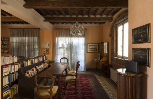 Lucca Historical Center Bed & Breakfast | Al Porto di Lucca B&B
