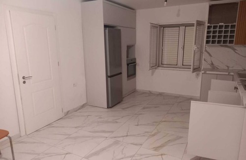 Tirana House | Alabaster House the center of Tiran