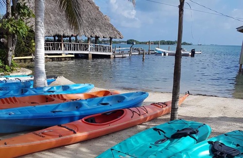 Placencia Hotel | Alan's Paradise Hotel