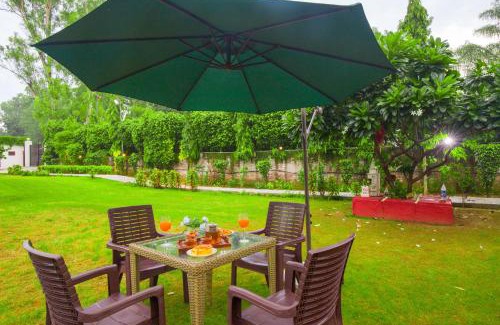 New Delhi Villa | Alaya Stays 3 BHK Pet friendly with Pvt Pool - Daffodil