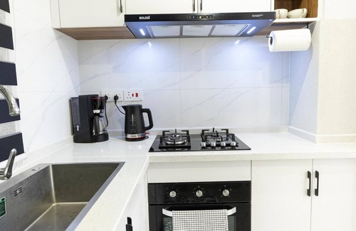 Kilimani Apartment | ALBA Garden 1BR with Gym & Infinity Pool