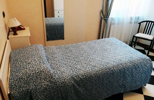 Varese Ligure Hotel | Albergo Amici