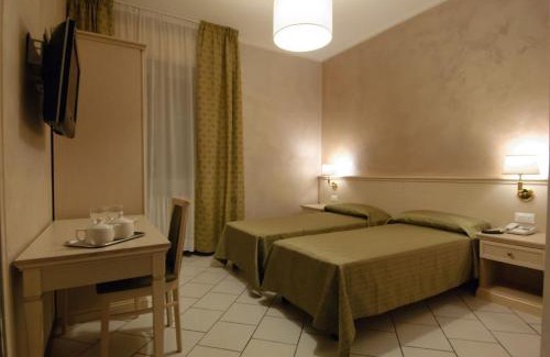 Cecina Hotel | Albergo CAVALLINO 10