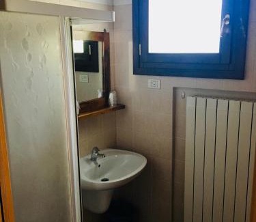 Moio de' Calvi Hotel | albergo panoramico