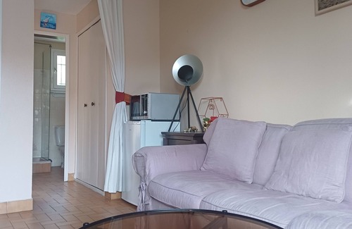 La Franqui Condo | Albizia Lafranqui