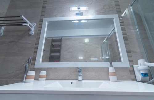 Constanta Apartment | Alecsa by the Lake