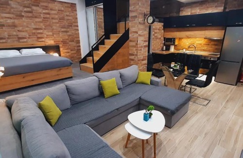 Serres Apartment | Alexander apartment serres