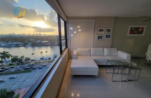 Mid Beach Apartment | Alexander14192