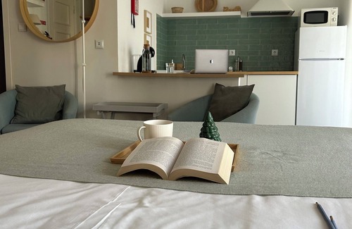 Sao Sebastiao da Pedreira Apartment | Alfama - Elegant & Cozy Studio in the heart of Lisbon