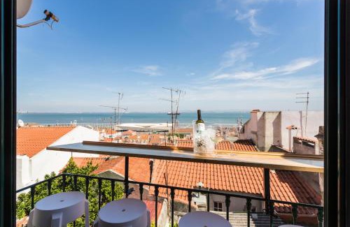 Santa Maria Maior Apartment | Alfama Vintage Studio Apartment w/RiverView - by LU Holidays