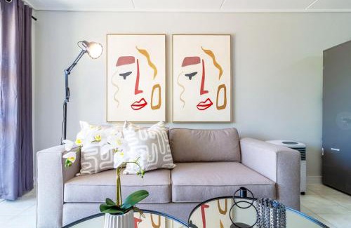 Greater Johannesburg Metropolitan Area Apartment | #AlimamaSpaces Future's Place at Greenlee