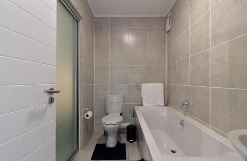 Greater Johannesburg Metropolitan Area Apartment | #AlimamaSpaces Jade's Greenlee