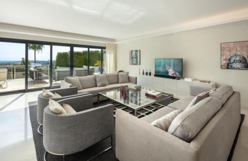 Puerto Banus Villa | All About Villa Breeze