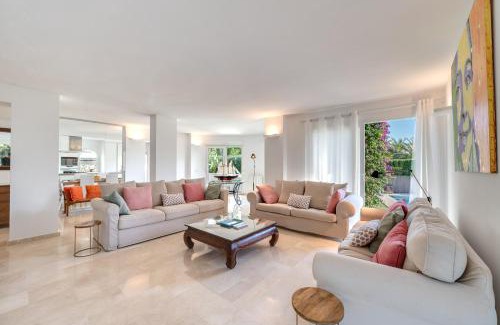 Urbanizacion Marbessa Villa | All About Villa Turquesa