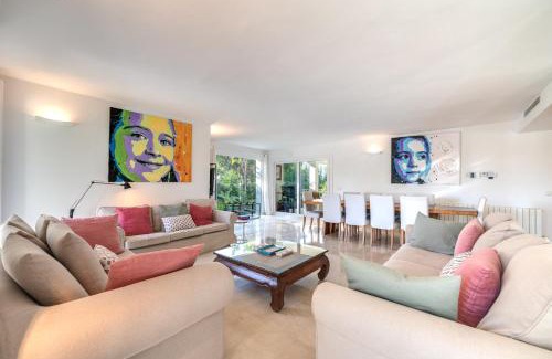 Urbanizacion Marbessa Villa | All About Villa Turquesa