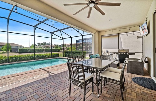 Four Corners House | All decked out - Eight Bedroom House, Sleeps 17