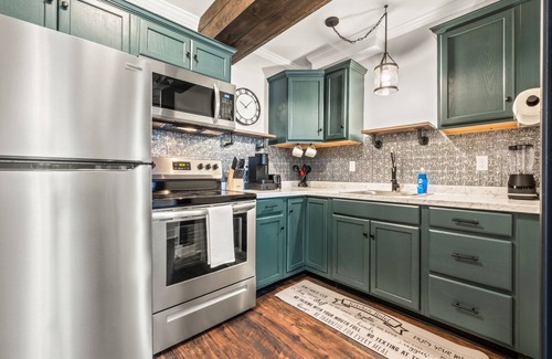 Wallingford Center Apartment | All New 1BR with tons of Charm