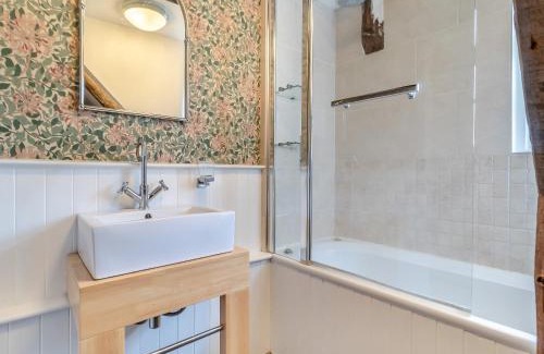 Ashdon House | All Saints Cottage