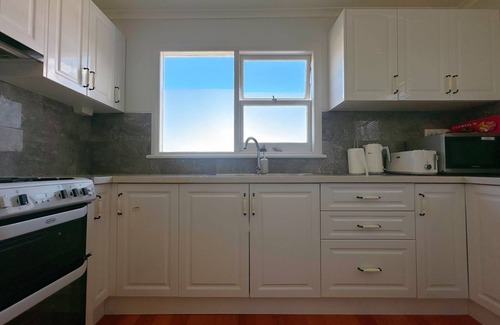 Warrane Apartment | All-Seasons Comfort - Close to CBD & Air port