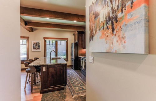 Fraser House | All Seasons Dream Mountain Getaway!